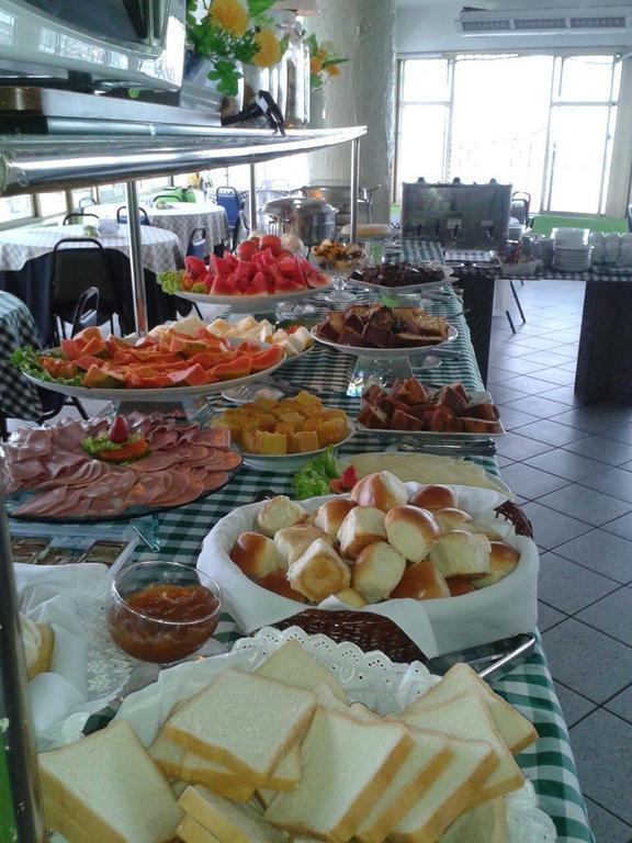 מנאוס Hotel Monaco מראה חיצוני תמונה