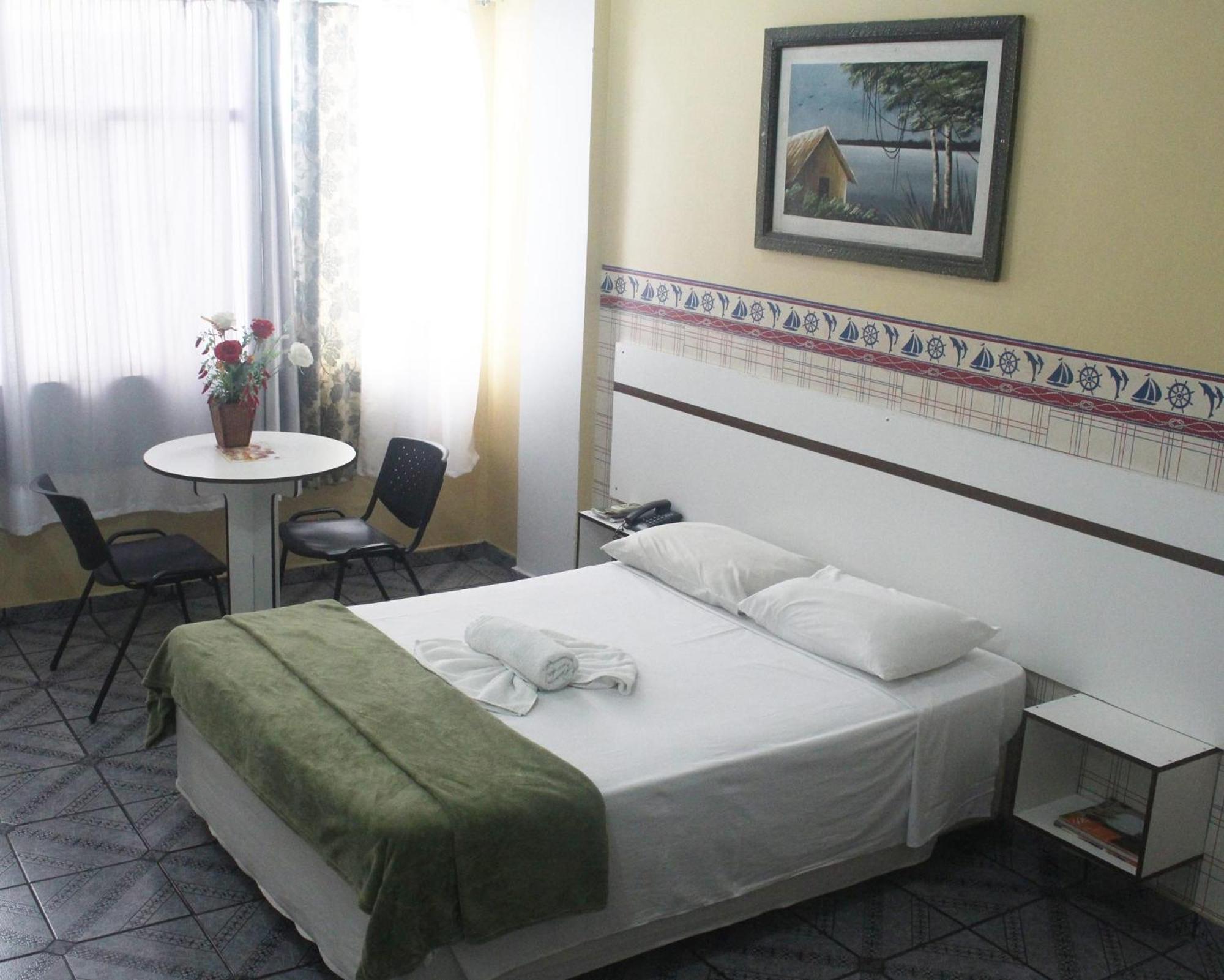 מנאוס Hotel Monaco מראה חיצוני תמונה