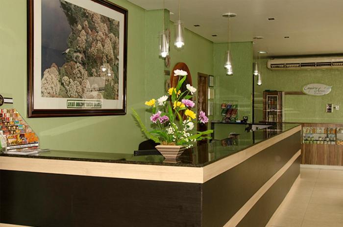 מנאוס Hotel Monaco מראה חיצוני תמונה