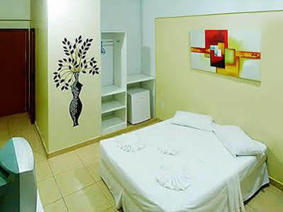 מנאוס Hotel Monaco מראה חיצוני תמונה